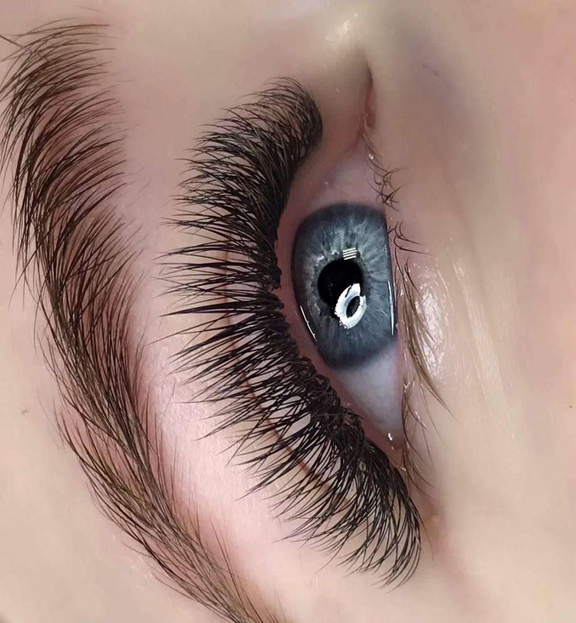 Результат наращивания ресниц объем 3D в Красноярске